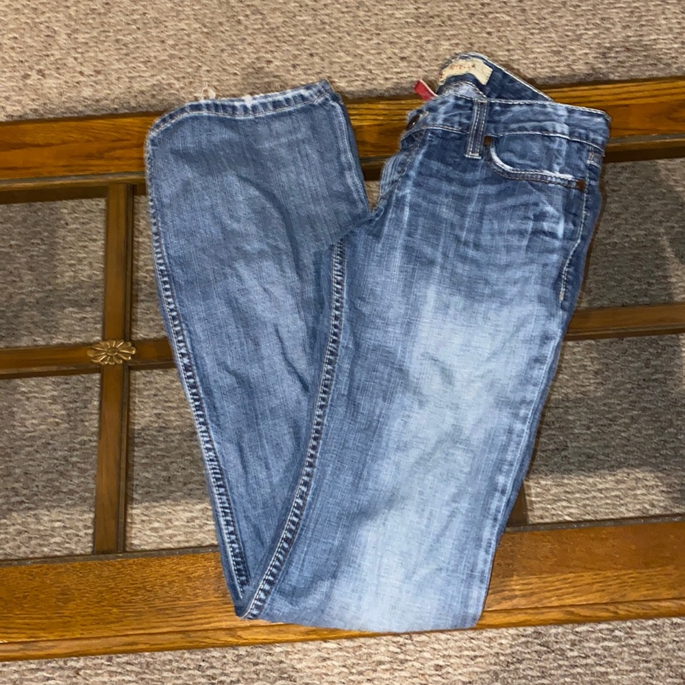 Buckle BKE light wash bootcut jeans